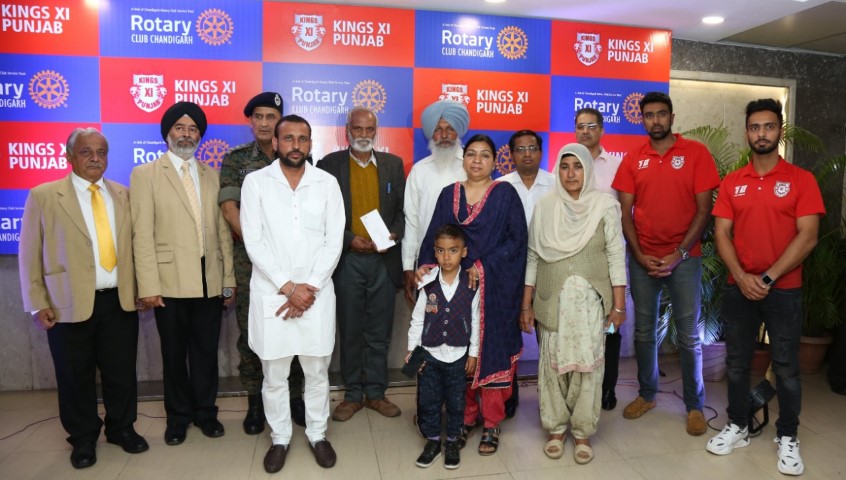 Kings XI Punjab and Rotary Club Chandigarh give Rs.25 lakh to 5 families of martyrs