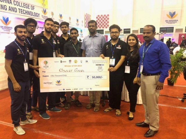 Chitkara University Team ‘Gully Gang’ bags first prize at SIH-2019