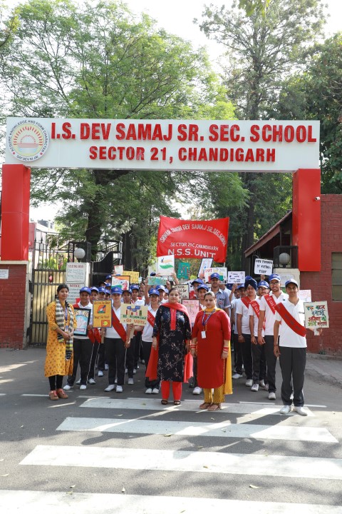 Students of I S Dev Samaj School take out rally on 'Right to Vote'