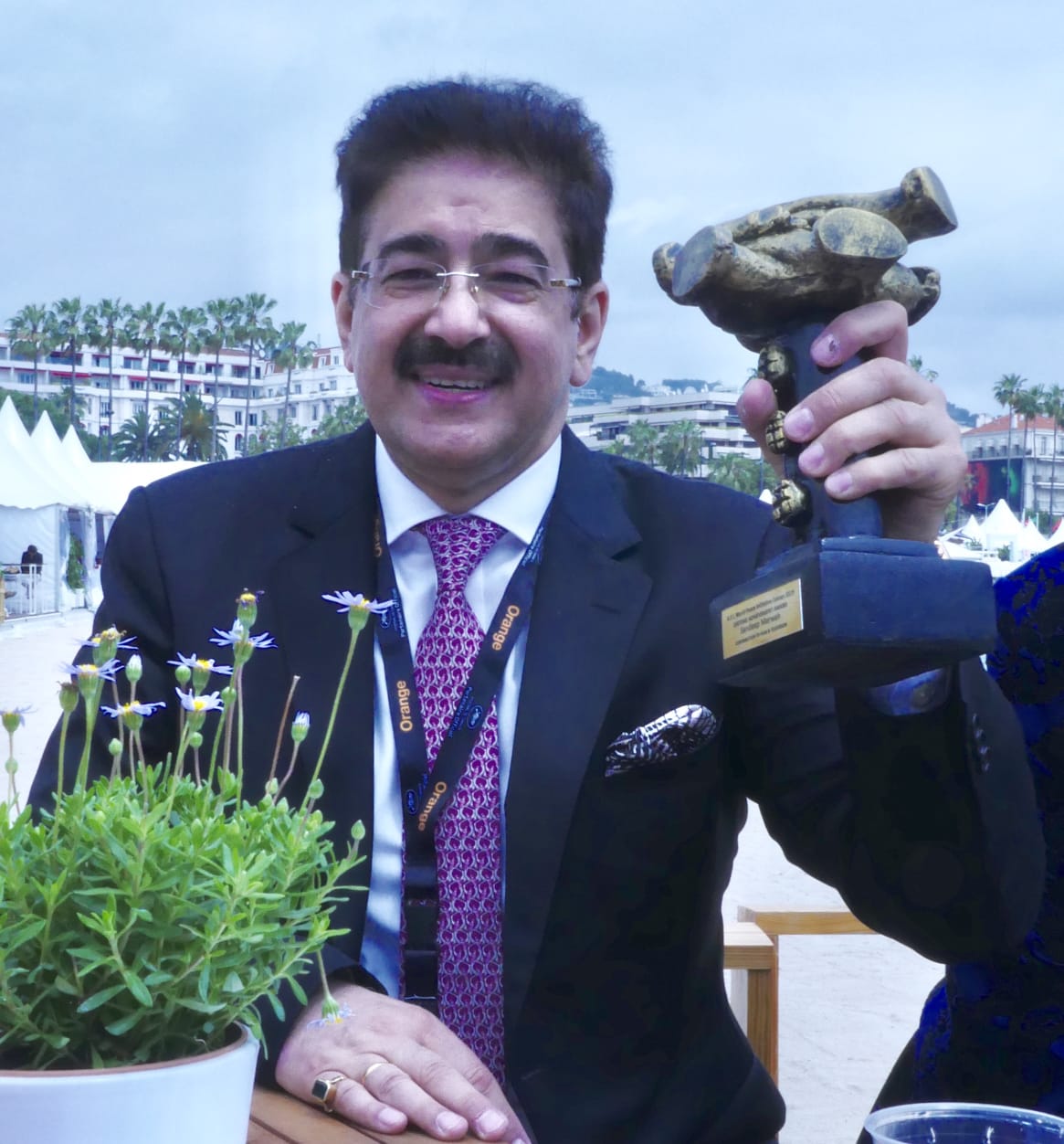 Sandeep Marwah Honored With Life Time Achievement Award At Cannes