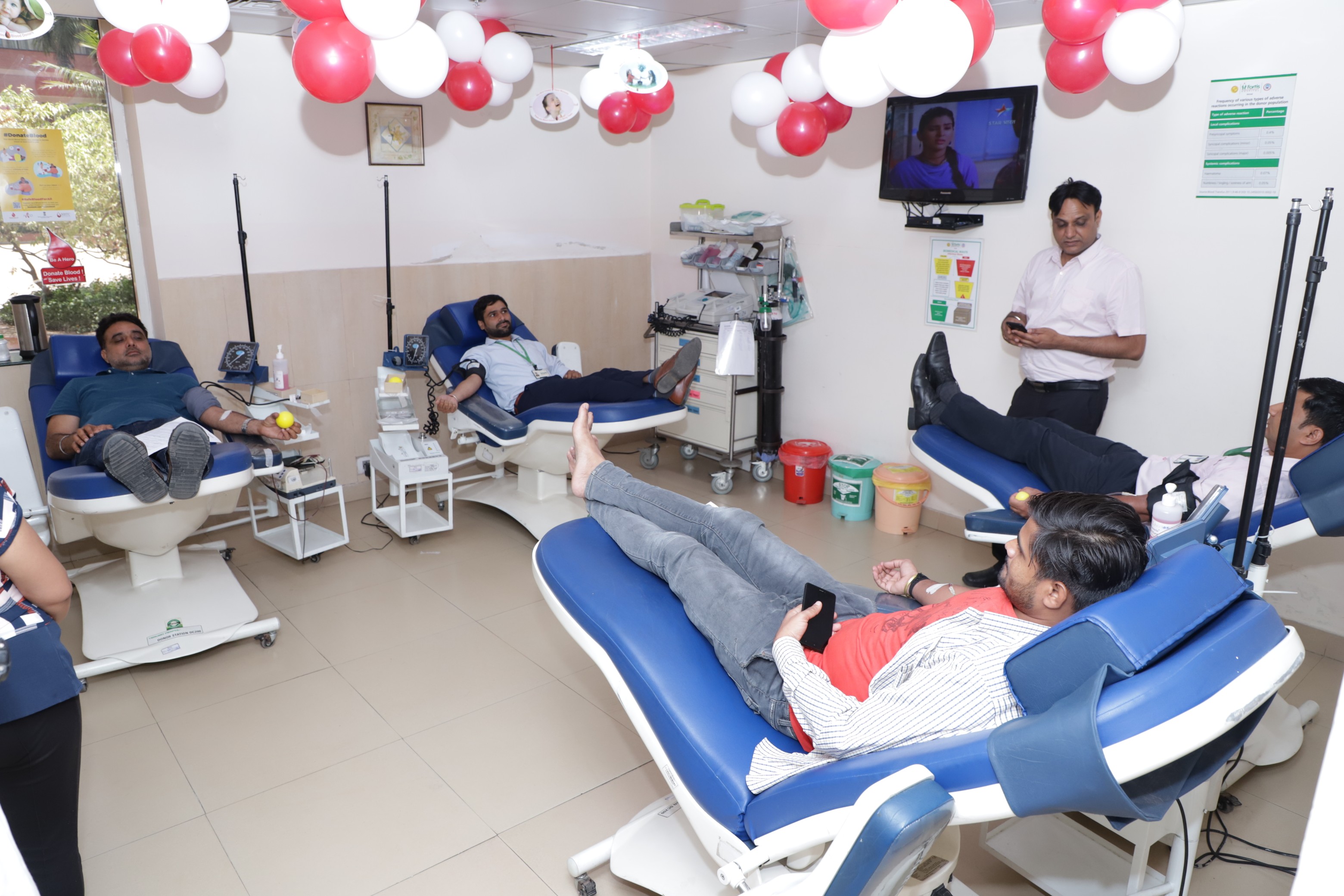 Doctors at Fortis Hospital, Mohali highlight the Health Benefits of Voluntary Blood Donation