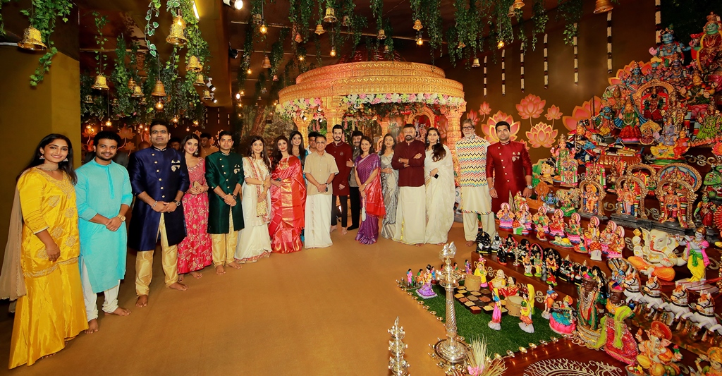 Amitabh Bachchan at the Kalyan Jewellers residence for Navratri Pooja