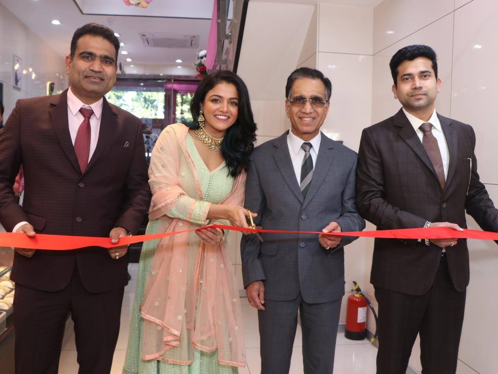 Kalyan Jewellers’ launches 1st exclusive showroom for wedding jewellery in India at Chandigarh