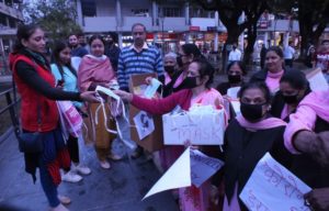 Pink brigade of Nari Jagriti Manch raise awareness about coronavirus