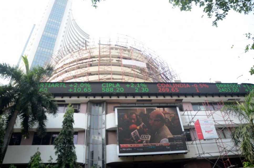 Banking, finance stocks lift Sensex 600 points