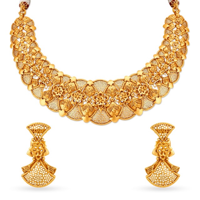 Tanishq launches its Grand Festive Collection- ‘EKATVAM’