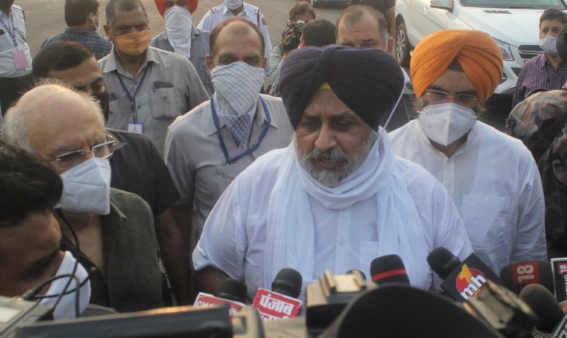 Ruling Congress played fraud with farmers: Sukhbir Badal