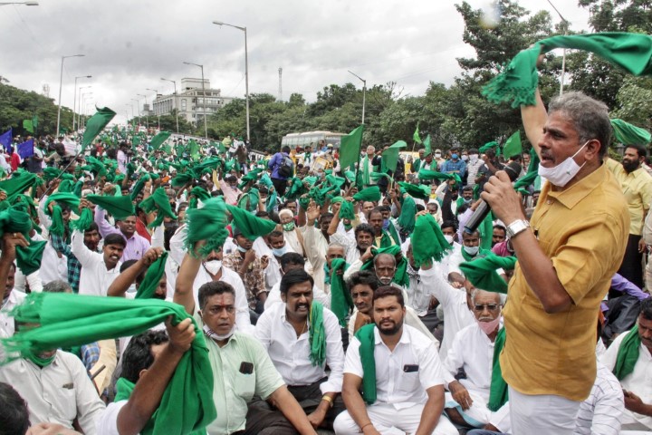 Huge Response To Bharat Bandh In Karnataka Towns, Villages - Chandigarh ...