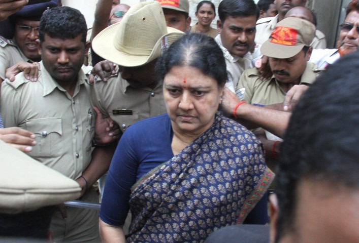 Sasikala tests Covid positive