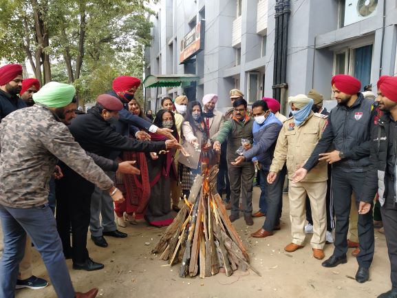 NGO Nanhe Kadam shares happy moments with commands on the eve of LOHRI