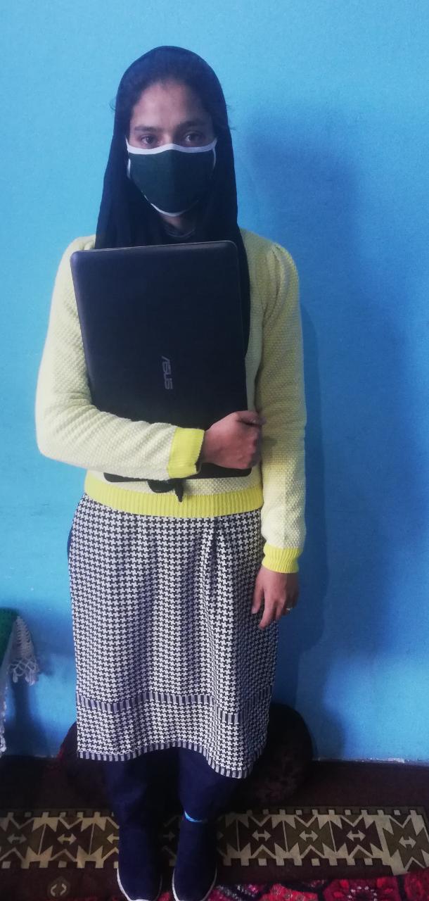   City NGO provides laptop to an orphan girl in J & K's Rajouri