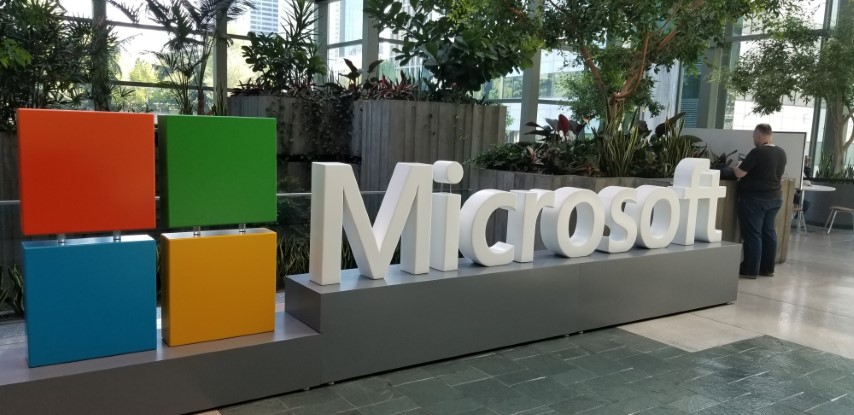 Microsoft cuts carbon emissions by 6% in first year