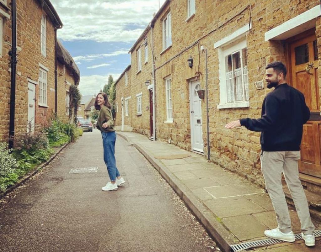 Anushka Sharma makes fan 'very happy' with photo session; his name is Virat Kohli