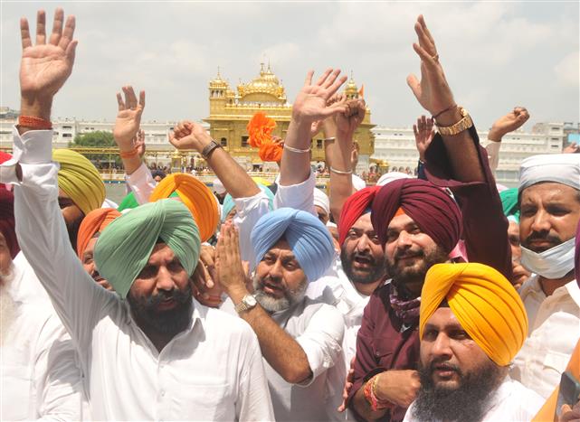 Bibi Jagir Kaur miffed at Navjot Singh Sidhu’s ‘show’ at Golden Temple