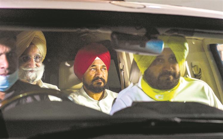 Channi, Sidhu visit Delhi to discuss Cabinet rejig