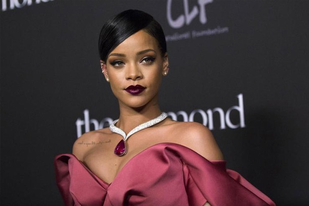 Miss Money Bags: Rihanna opens up about becoming a billionaire