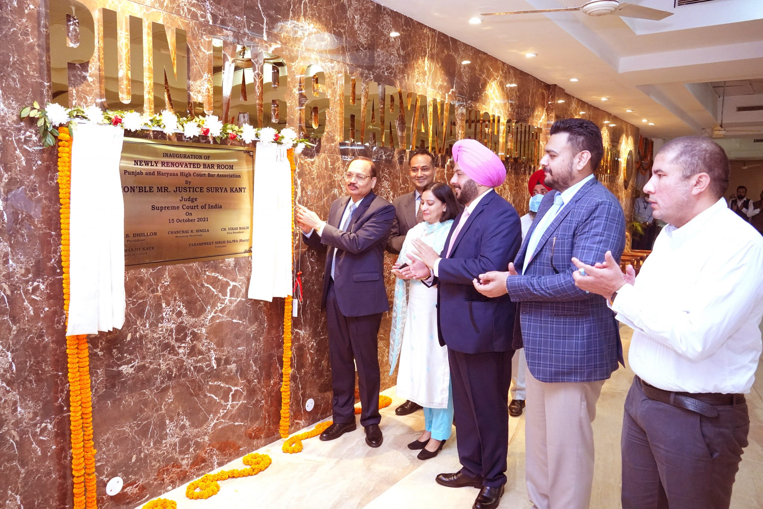 Justice Surya Kant inaugurate the newly renovated Bar Room