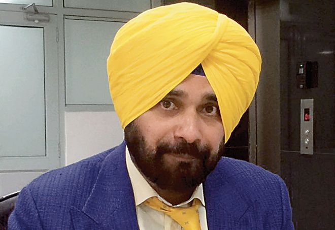 Navjot Singh Sidhu adamant, wants APS Deol, Iqbal Preet Singh Sahota replaced