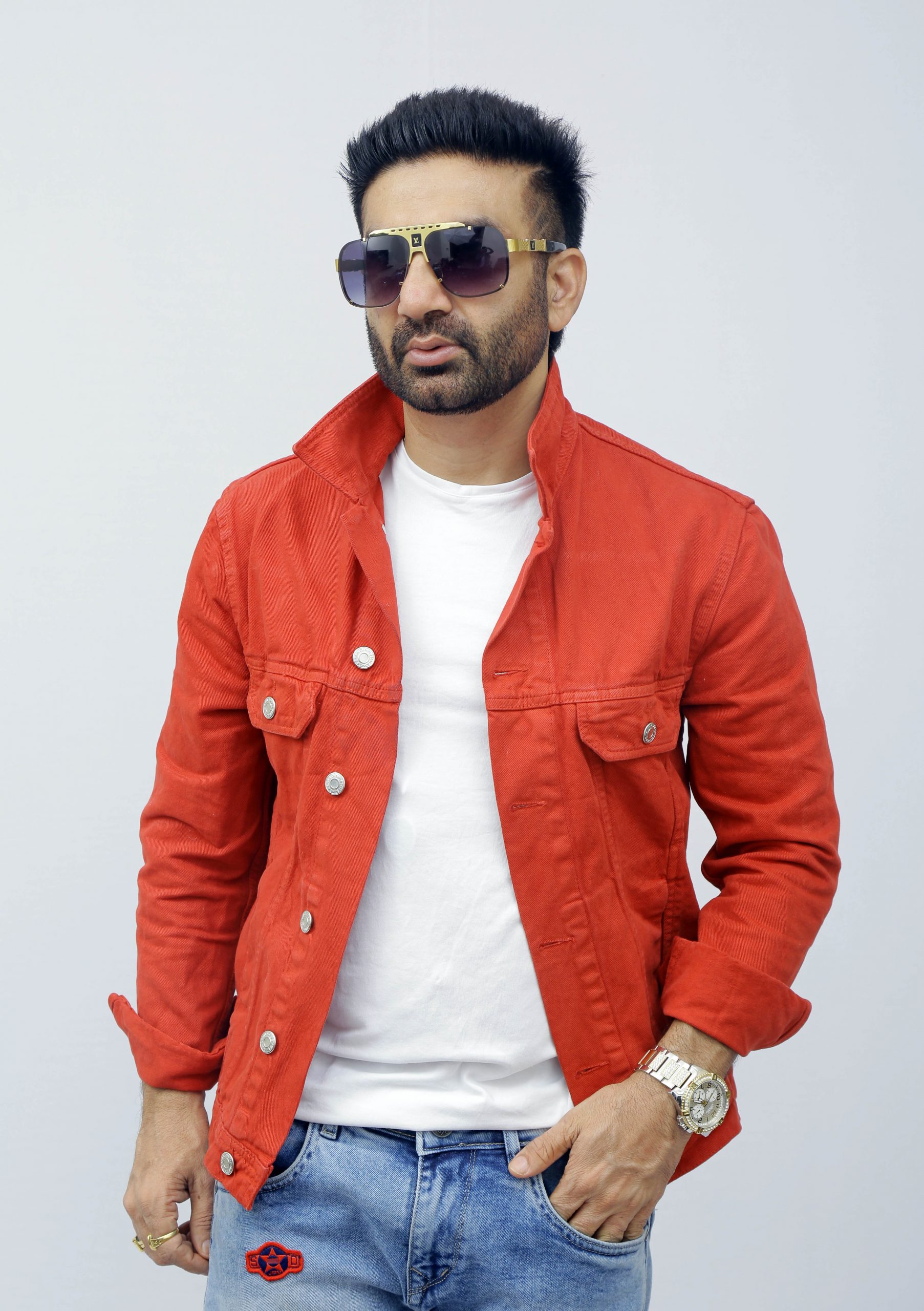 Preet Harpal is back with a peppy number 'Nazran' on Friday Fun Records  !