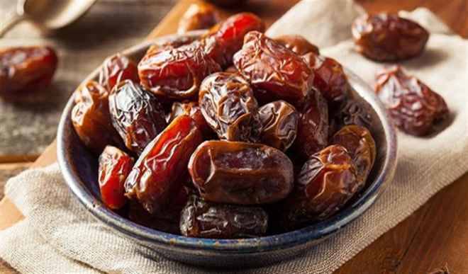 7 Surprising Health Benefits of eating 3 Dates Fruit a day