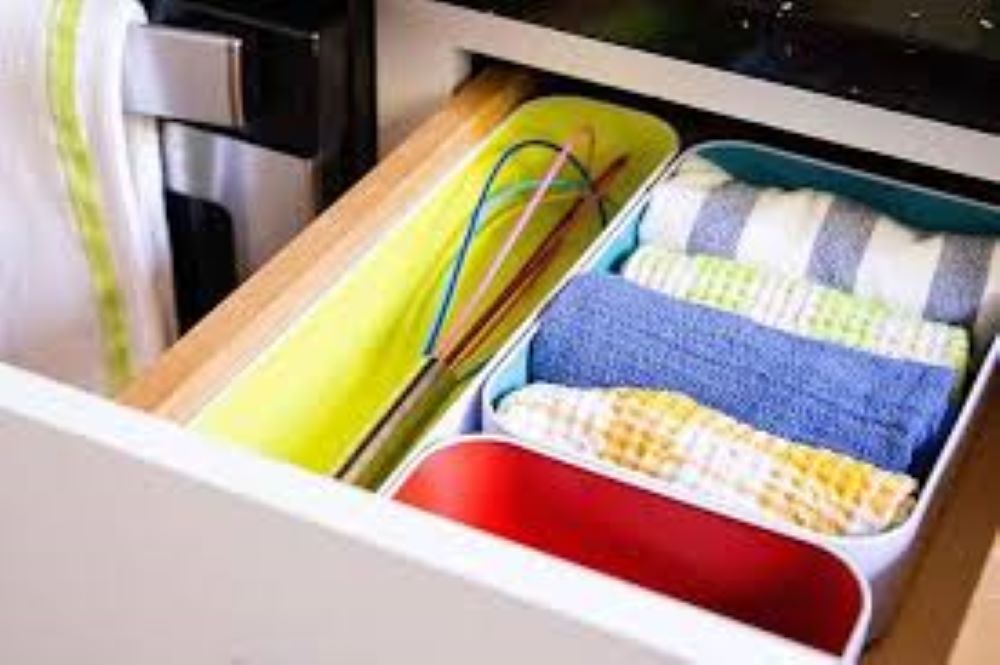 Some Kitchen Organization Ideas That Are More Helpful Than a Utensil Divider