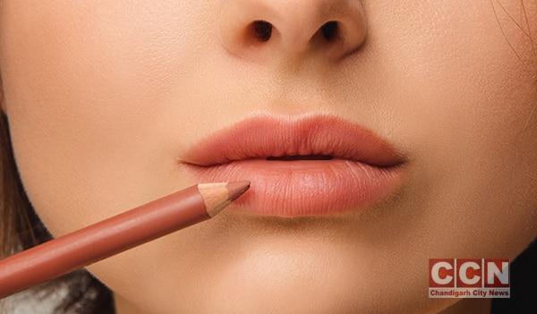 A lip pencil is more than just a specialist, it extends hold, protects leaks, & beautifies the volume of your lips