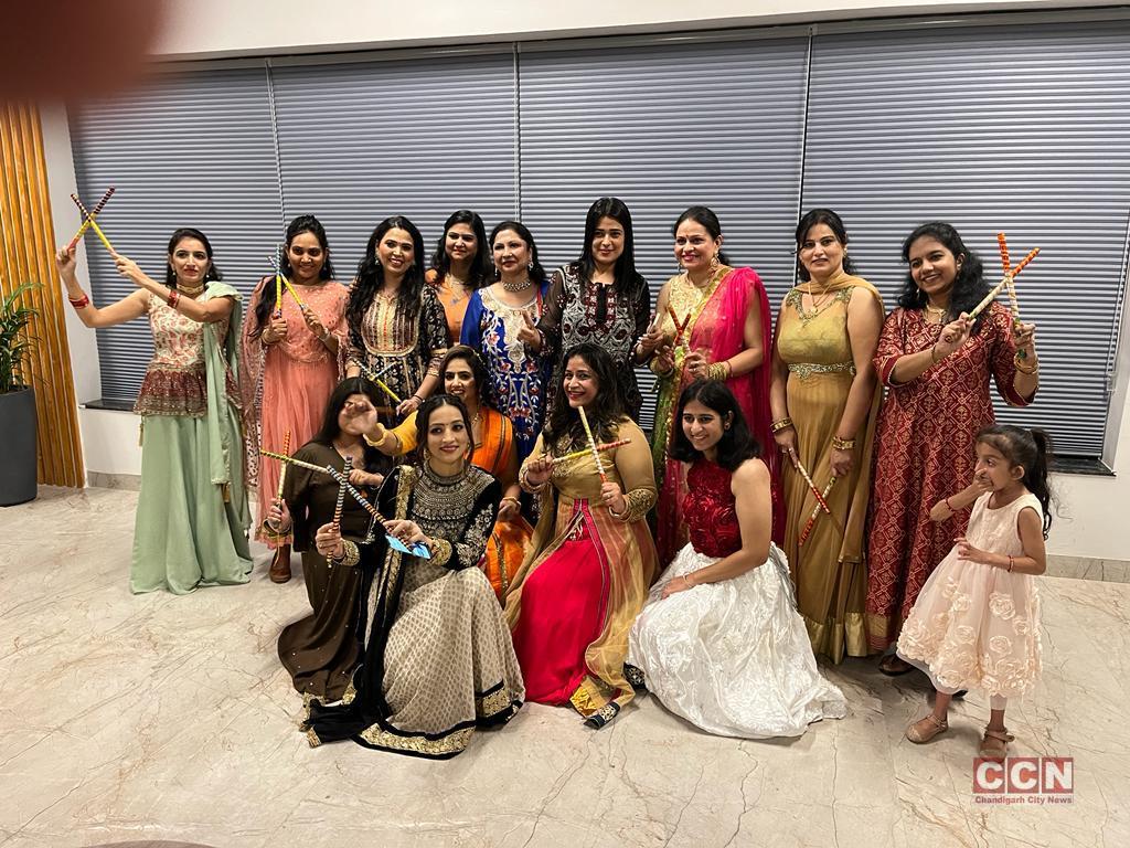 Residents of Sushma Group make dandiya celebration captivating