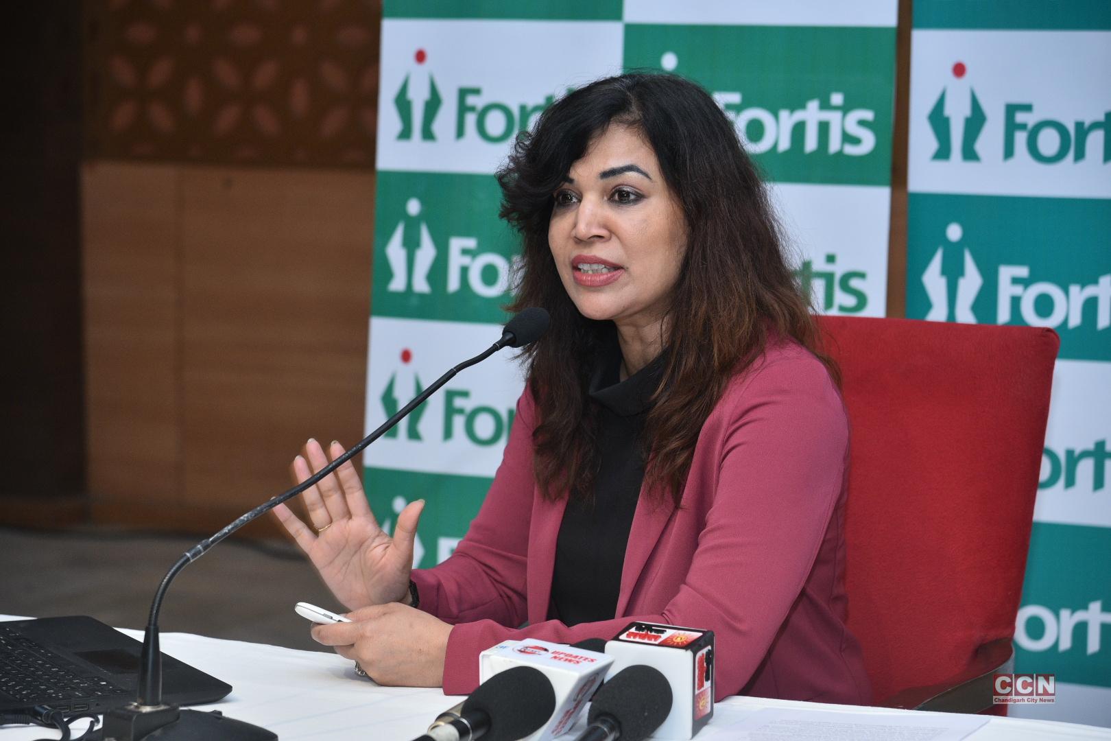 18-year-old girl with ovarian cysts successfully treated through Robotic Surgery at Fortis Mohali