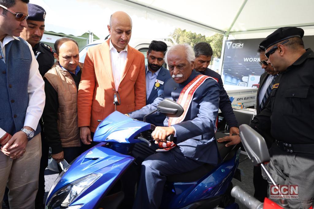 Electric vehicles are the vehicles of the future: Dattatreya