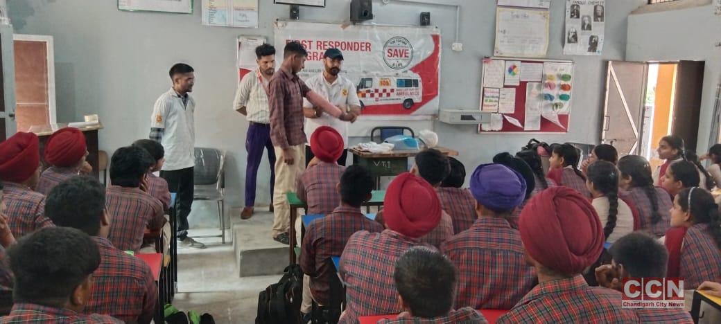 108 Ambulance organizes First Responder Program for the students of Govt. Sr. Sec. School, Khudda, Dist. Hoshiarpur