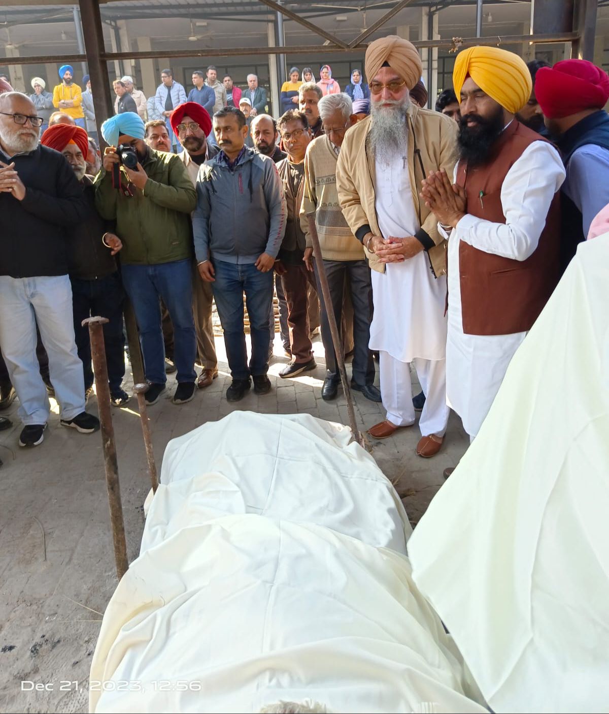 Speaker S. Kultar Singh Sandhwan condoles demise of senior photographer S. Santokh Singh