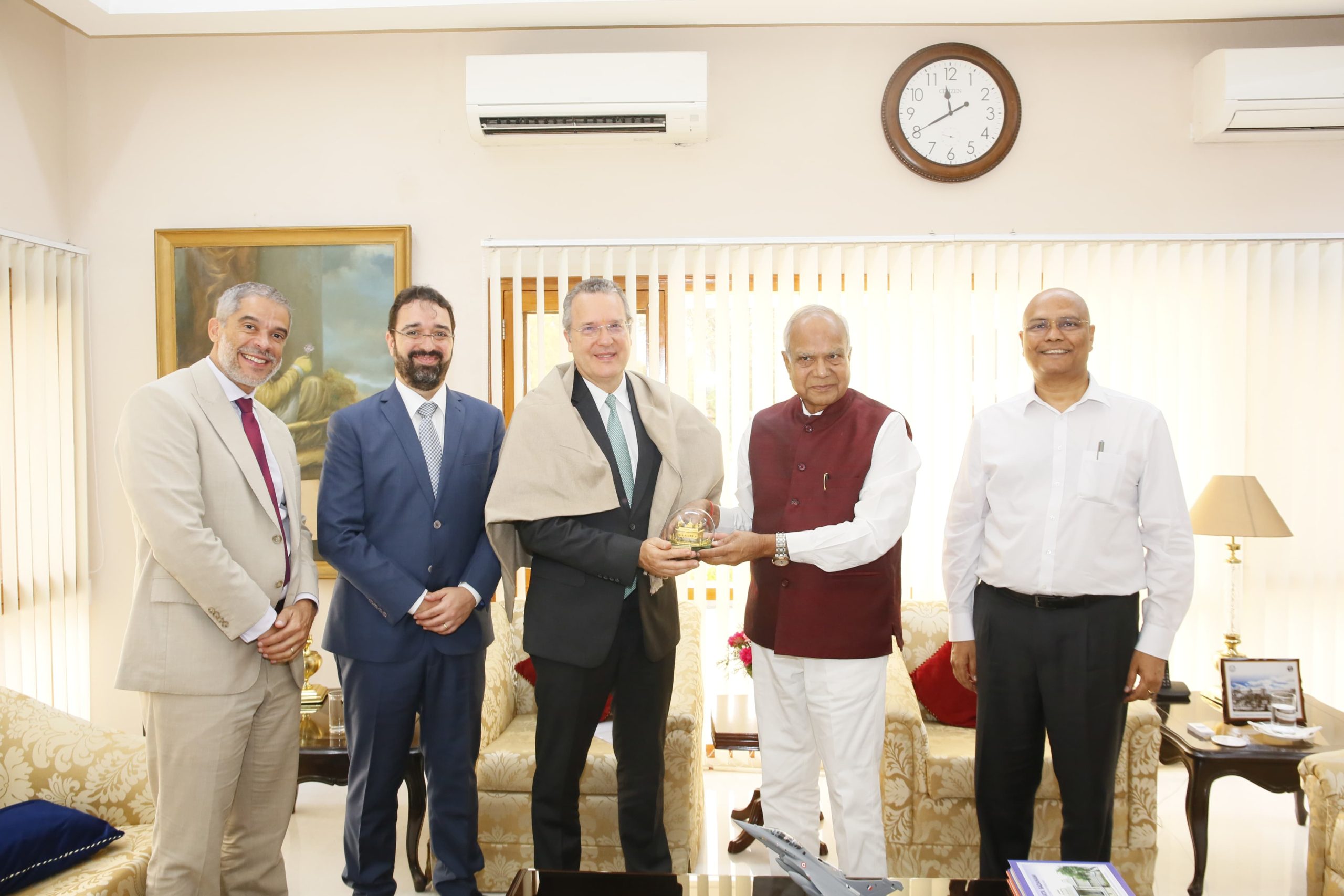 Brazilian Ambassador pays courtesy call to Governor Punjab