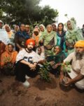 Diljit Dosanjh And Neeru Bajwa_Sekhan Majra Village_Billion Tree Project (2)