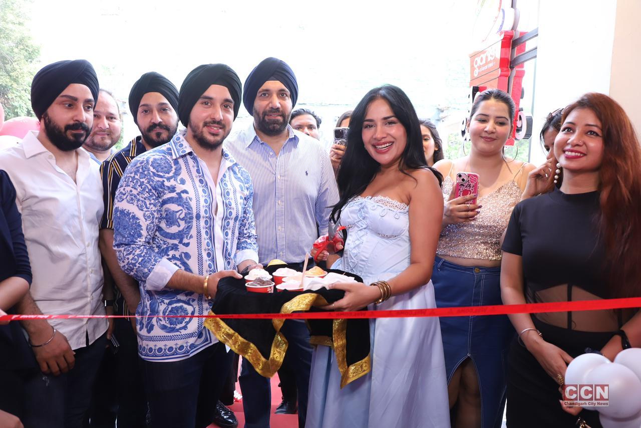 Giani's Ice Cream celebrates the grand opening of its 300th outlet in Mohali