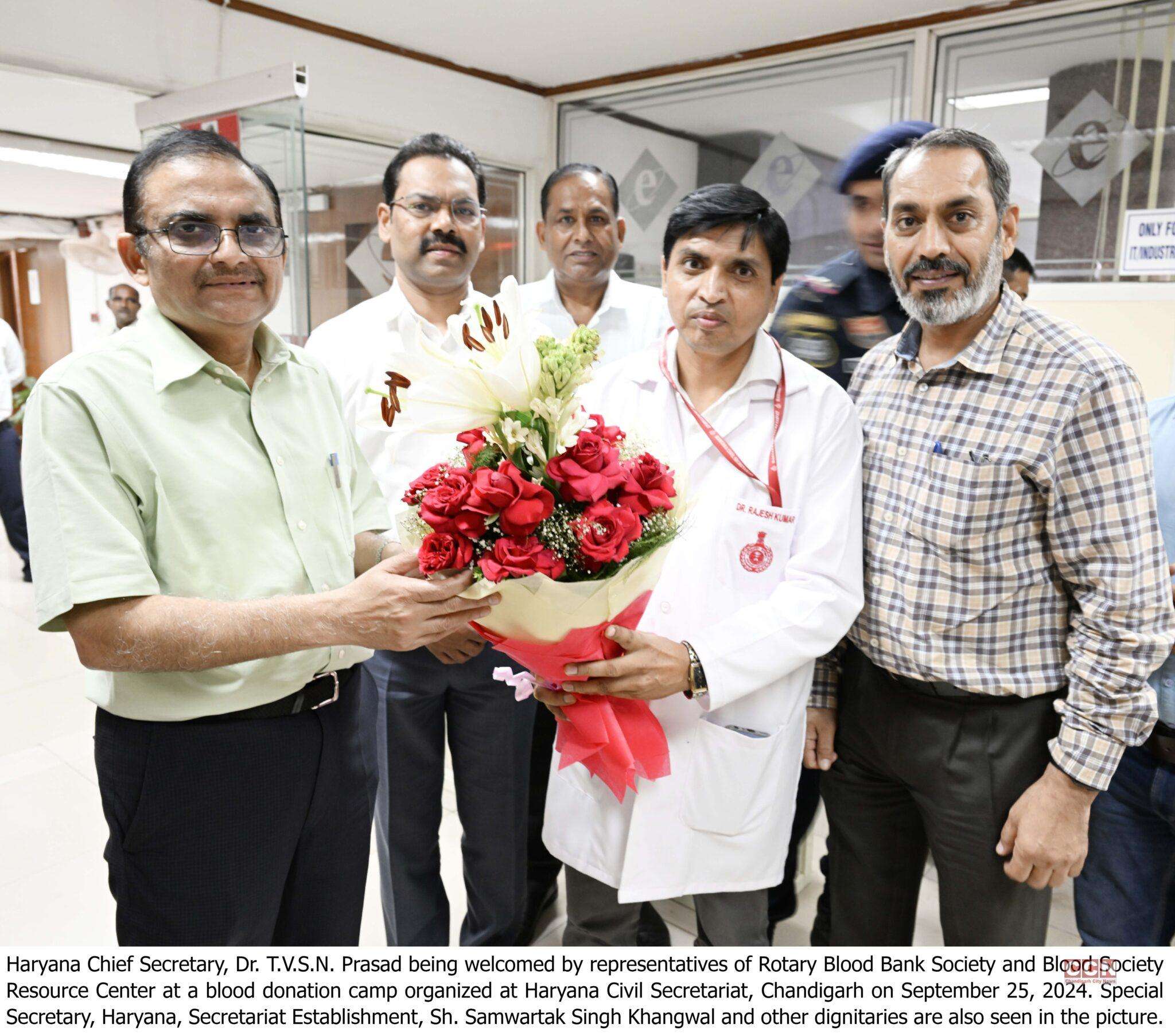 Haryana Chief Secretary, Dr. T.V.S.N. Prasad interacting with blood donor at blood donation camp