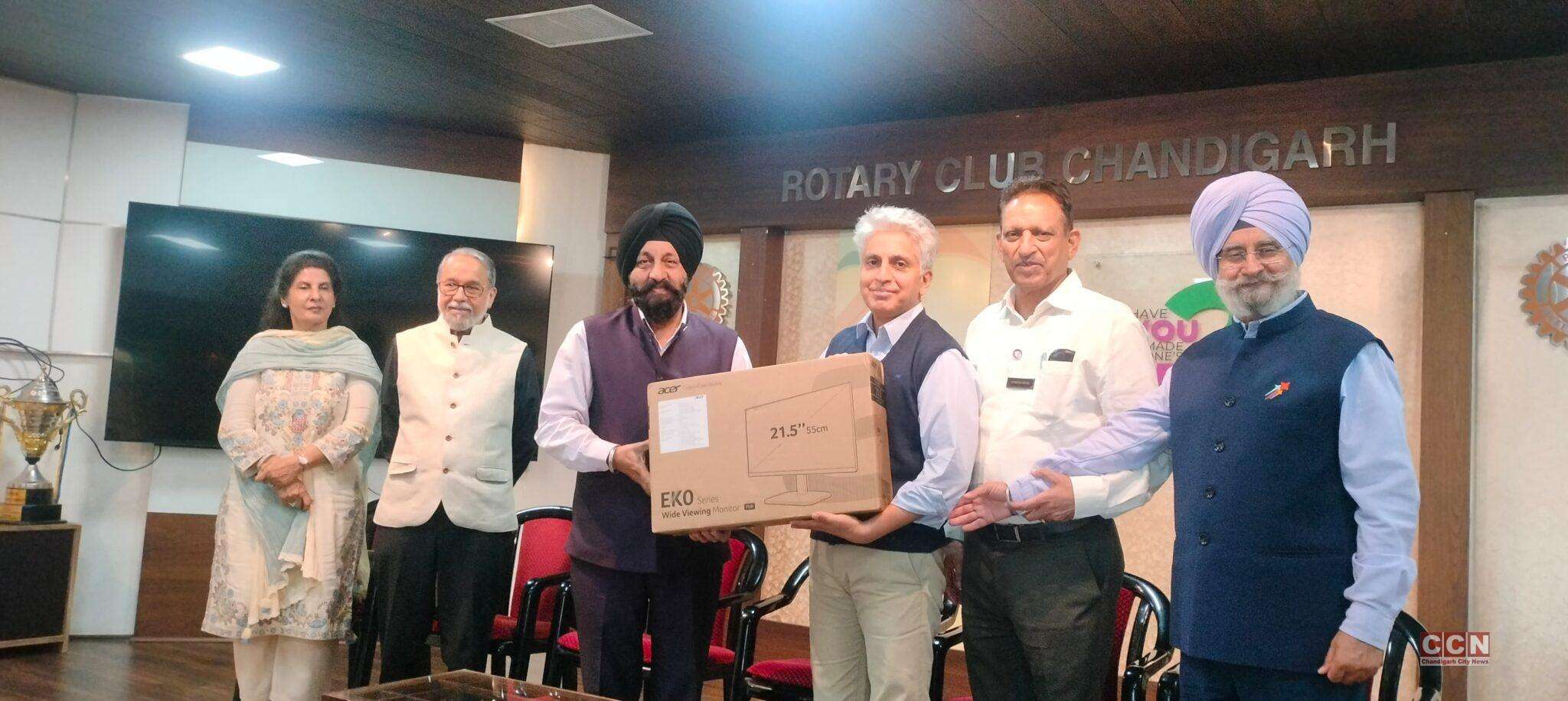 Rotary Gifts 30 computers to City Government Schools