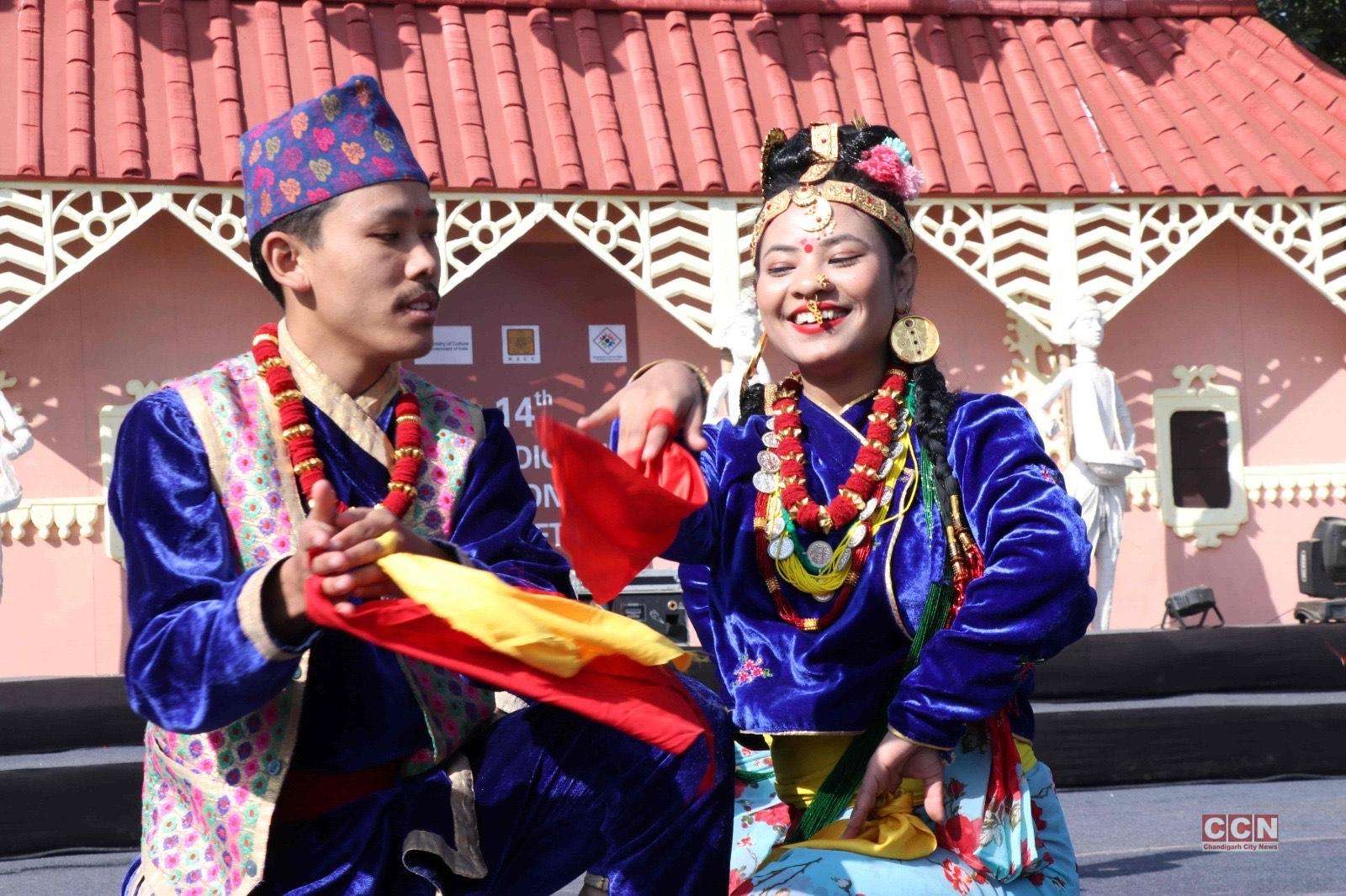 "Chandigarh Crafts Mela: Dogri, Kashmiri folk charm music lovers"