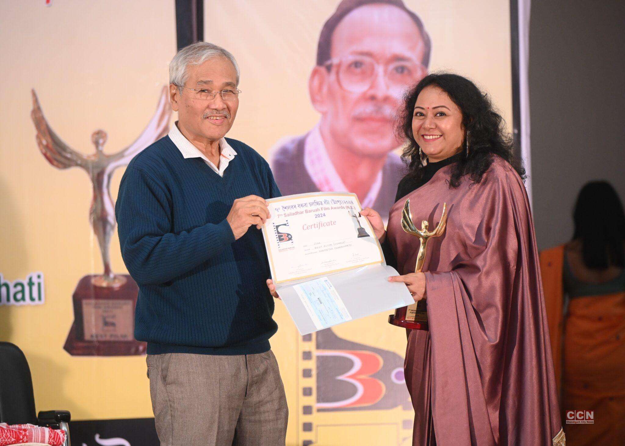 Sarmistha Chakravorty wins best actor(Female) award for ‘Jiya’ at 7th Sailadhar Baruah film awards